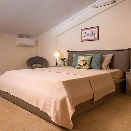 Natalia 阿菲托斯